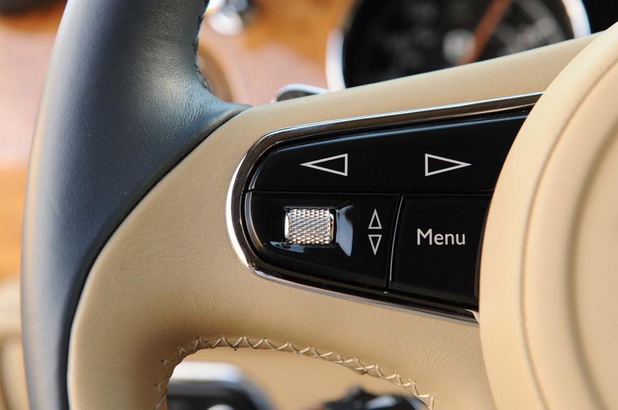  Bentley Mulsanne 2011 года  (фото 26 из 70)